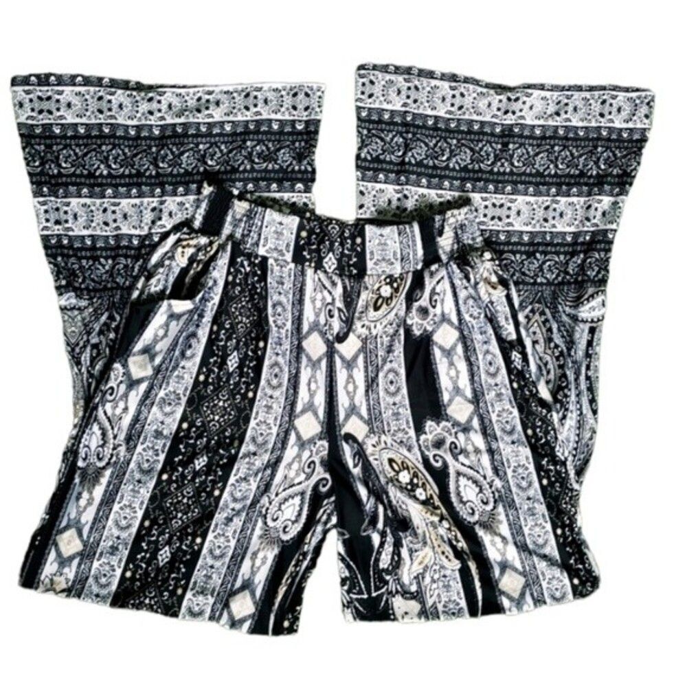 New Direction B&W Wide Leg Boho Pants